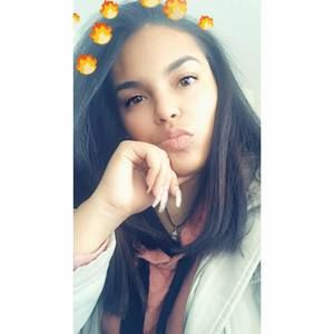 Meet your Posher, Kenia